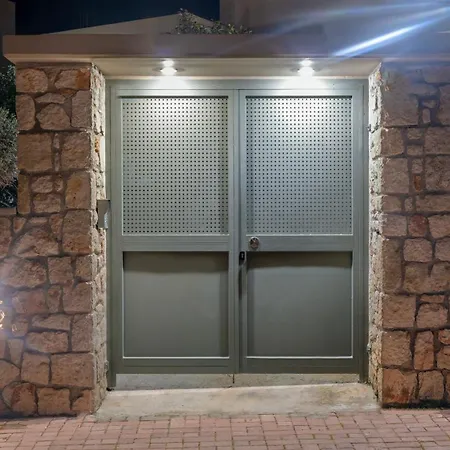 Aronios With Private Pool And Casa Without Pool With Private Garden Aparthotel *