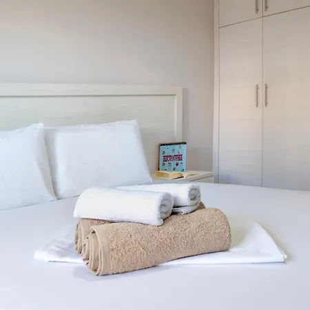 Aronios With Private Pool And Casa Without Pool With Private Garden * Aronion